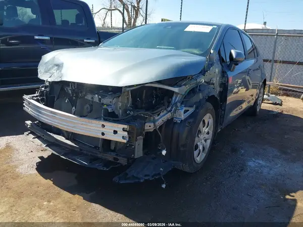 5YFEPMAE4NP375597 2022 TOYOTA COROLLA - Image 2