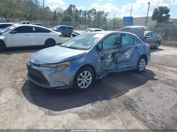 5YFEPMAE4NP375857 2022 TOYOTA COROLLA - Image 2