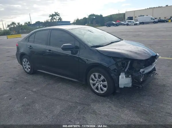 5YFEPMAE4NP376331 2022 TOYOTA COROLLA - Image 1