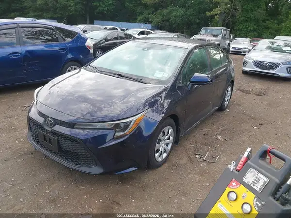 5YFEPMAE4NP377799 2022 TOYOTA COROLLA - Image 2