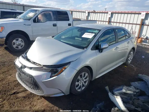 5YFEPMAE4NP380542 2022 TOYOTA COROLLA - Image 2