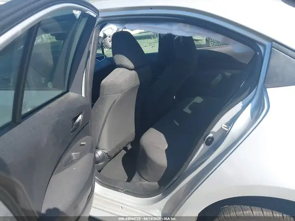 5YFEPMAE4NP381030 2022 TOYOTA COROLLA - Image 8