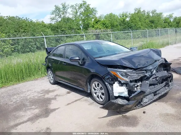 5YFEPMAE4NP381464 2022 TOYOTA COROLLA - Image 1