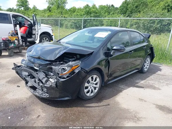 5YFEPMAE4NP381464 2022 TOYOTA COROLLA - Image 2