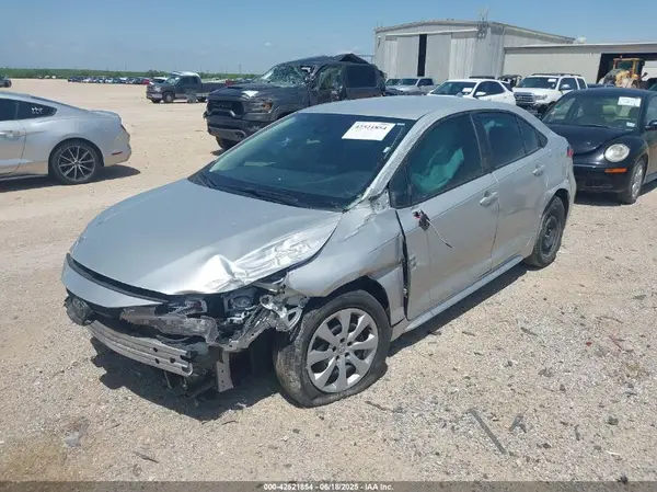 5YFEPMAE4NP386289 2022 TOYOTA COROLLA - Image 2