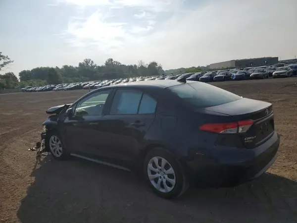 5YFEPMAE4NP387359 2022 TOYOTA COROLLA - Image 2