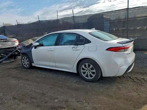 5YFEPMAE5MP187573 2021 TOYOTA COROLLA - Image 2