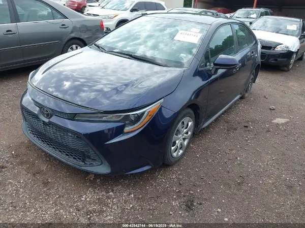 5YFEPMAE5MP187931 2021 TOYOTA COROLLA - Image 2