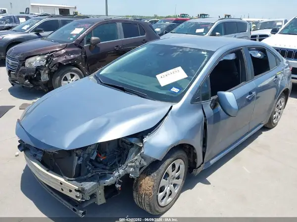5YFEPMAE5MP209264 2021 TOYOTA COROLLA - Image 2