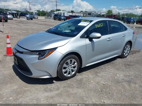 5YFEPMAE5MP209281 2021 TOYOTA COROLLA - Image 2