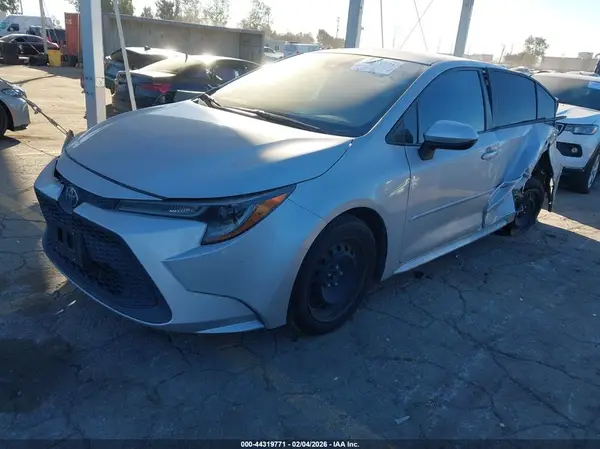 5YFEPMAE5MP214481 2021 TOYOTA COROLLA - Image 2