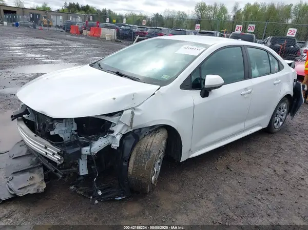 5YFEPMAE5MP216327 2021 TOYOTA COROLLA - Image 2