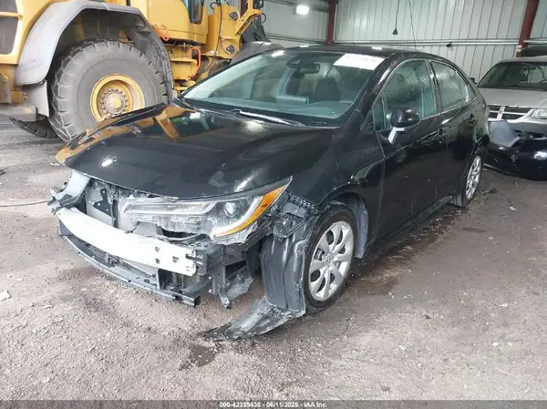 5YFEPMAE5MP238182 2021 TOYOTA COROLLA - Image 2