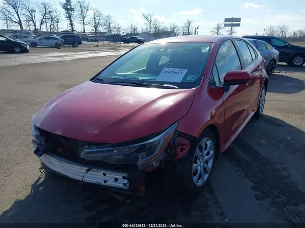 5YFEPMAE5MP242104 2021 TOYOTA COROLLA - Image 2
