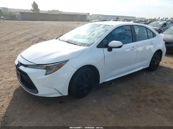 5YFEPMAE5MP242796 2021 TOYOTA COROLLA - Image 2