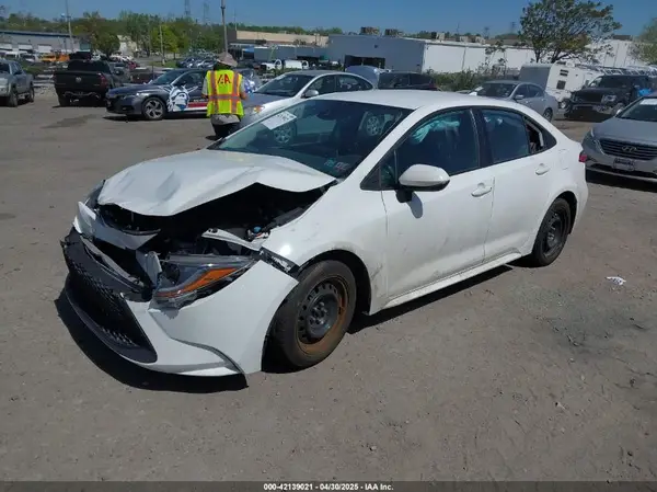 5YFEPMAE5MP247335 2021 TOYOTA COROLLA - Image 2