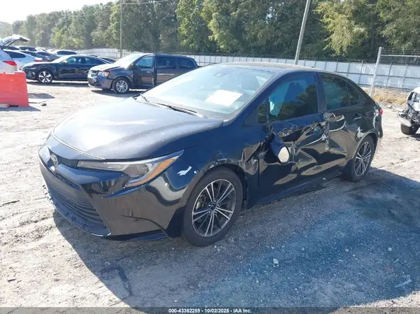 5YFEPMAE5MP261669 2021 TOYOTA COROLLA - Image 2