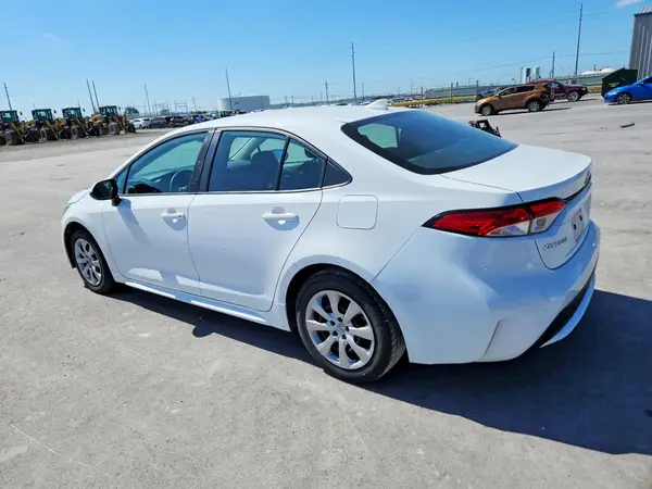 5YFEPMAE5MP266113 2021 TOYOTA COROLLA - Image 2