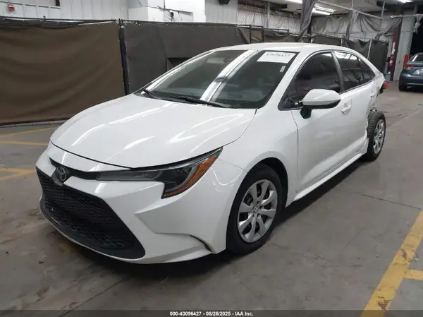 5YFEPMAE5NP273483 2022 TOYOTA COROLLA - Image 2