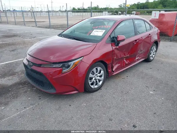 5YFEPMAE5NP280465 2022 TOYOTA COROLLA - Image 2