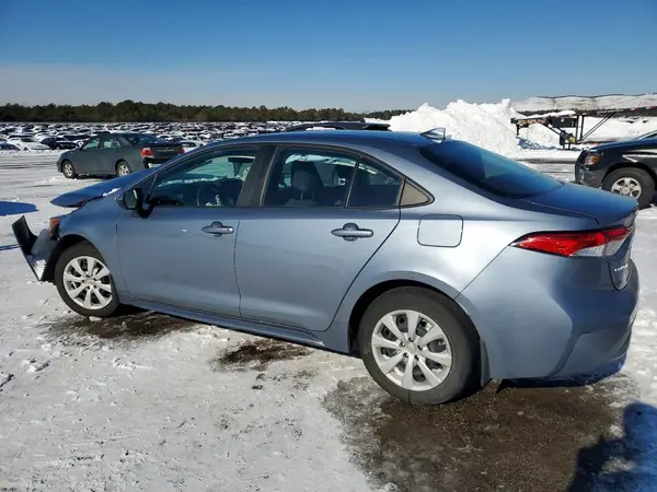 5YFEPMAE5NP282345 2022 TOYOTA COROLLA - Image 2