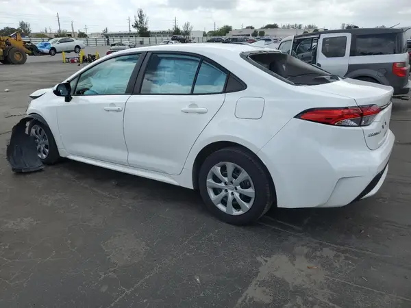 5YFEPMAE5NP283205 2022 TOYOTA COROLLA - Image 2