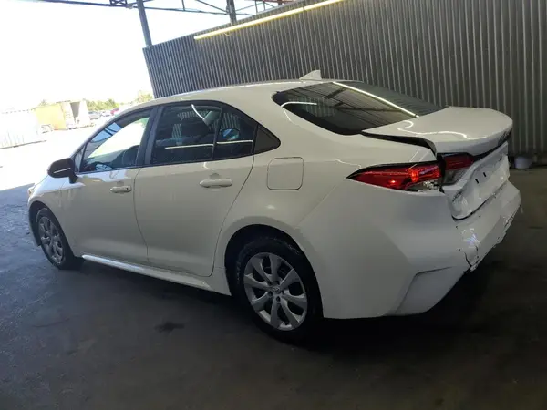 5YFEPMAE5NP286220 2022 TOYOTA COROLLA - Image 2