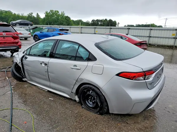 5YFEPMAE5NP286587 2022 TOYOTA COROLLA - Image 2