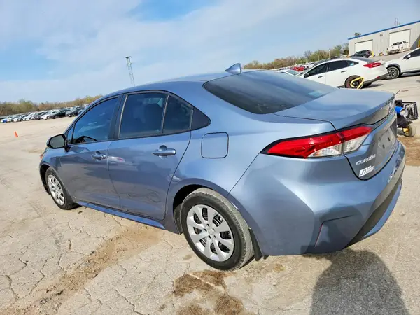 5YFEPMAE5NP299324 2022 TOYOTA COROLLA - Image 2