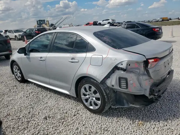 5YFEPMAE5NP301332 2022 TOYOTA COROLLA - Image 2