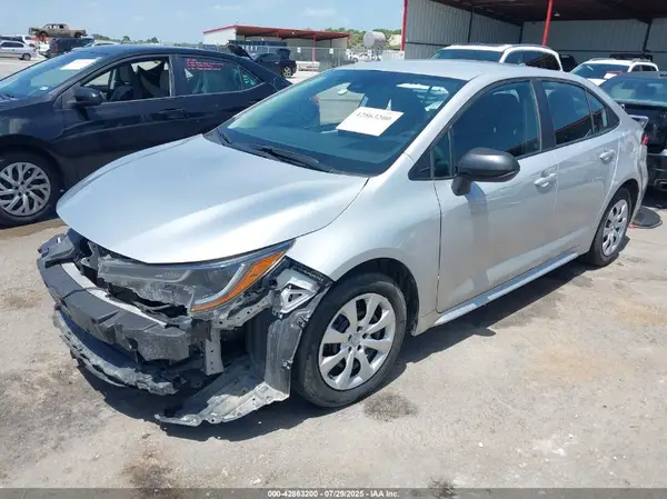 5YFEPMAE5NP303548 2022 TOYOTA COROLLA - Image 2