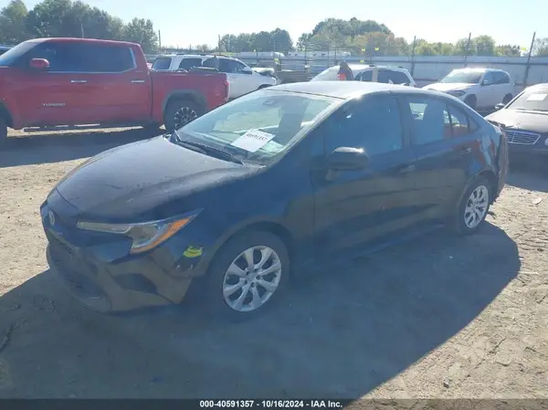 5YFEPMAE5NP303565 2022 TOYOTA COROLLA - Image 2