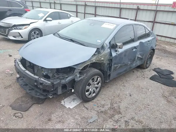5YFEPMAE5NP305347 2022 TOYOTA COROLLA - Image 2