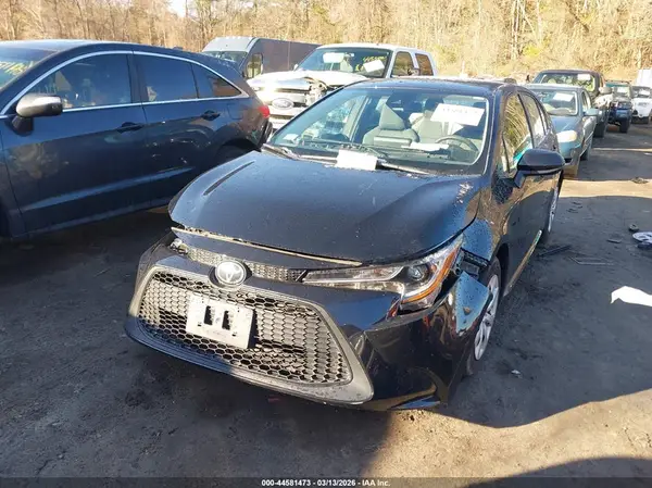 5YFEPMAE5NP311424 2022 TOYOTA COROLLA - Image 2