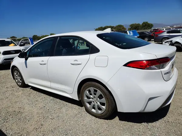 5YFEPMAE5NP316042 2022 TOYOTA COROLLA - Image 2
