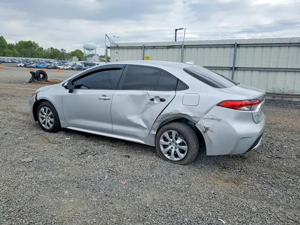 5YFEPMAE5NP317658 2022 TOYOTA COROLLA - Image 2