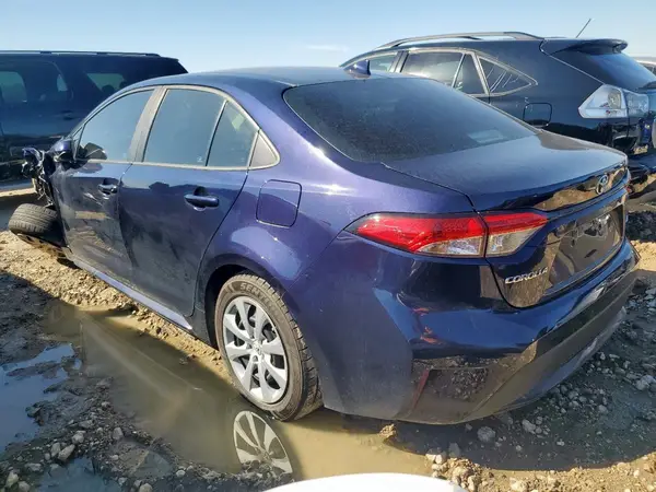 5YFEPMAE5NP321841 2022 TOYOTA COROLLA - Image 2