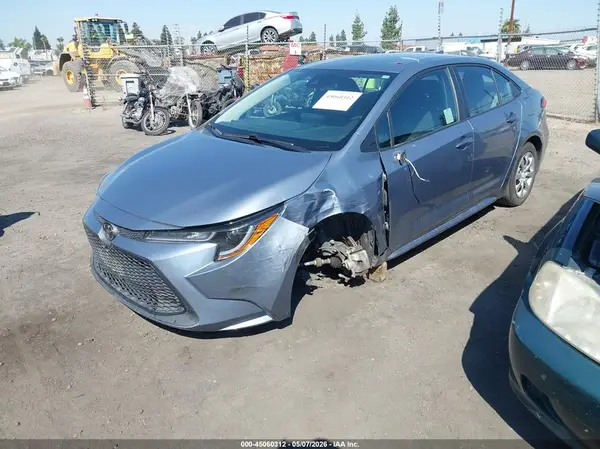 5YFEPMAE5NP323265 2022 TOYOTA COROLLA - Image 2