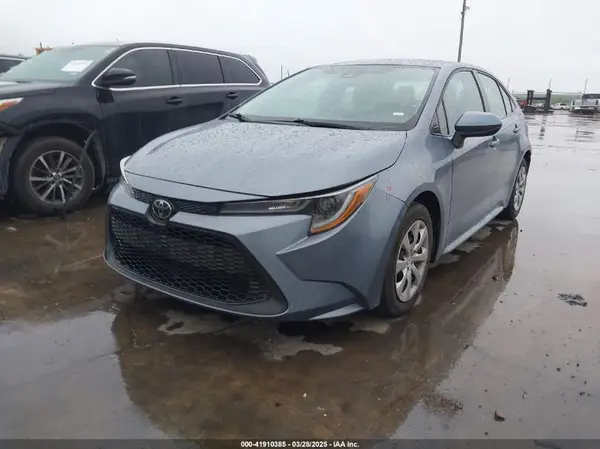 5YFEPMAE5NP326134 2022 TOYOTA COROLLA - Image 2