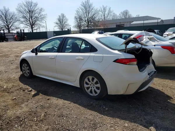 5YFEPMAE5NP327381 2022 TOYOTA COROLLA - Image 2