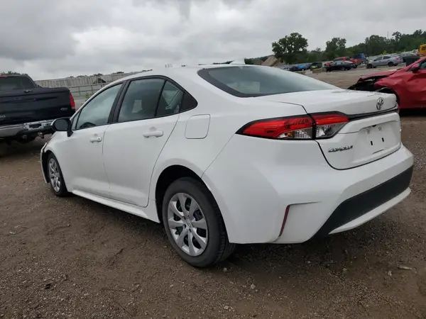 5YFEPMAE5NP329647 2022 TOYOTA COROLLA - Image 2