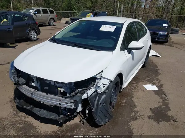 5YFEPMAE5NP330040 2022 TOYOTA COROLLA - Image 2