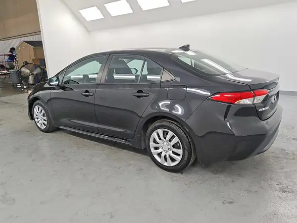 5YFEPMAE5NP330460 2022 TOYOTA COROLLA - Image 2