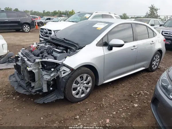 5YFEPMAE5NP330703 2022 TOYOTA COROLLA - Image 2