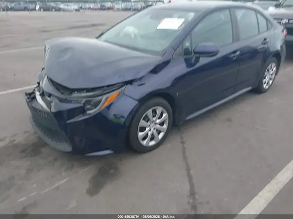 5YFEPMAE5NP332032 2022 TOYOTA COROLLA - Image 2