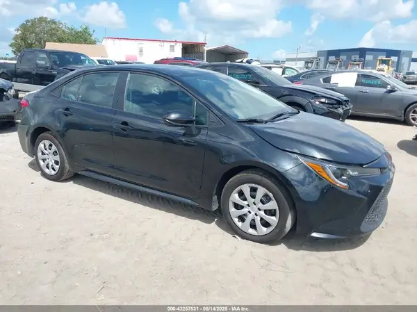 5YFEPMAE5NP332337 2022 TOYOTA COROLLA - Image 1