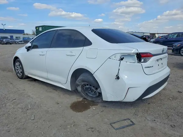 5YFEPMAE5NP334962 2022 TOYOTA COROLLA - Image 2
