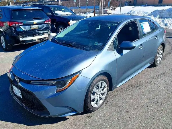 5YFEPMAE5NP339515 2022 TOYOTA COROLLA - Image 2