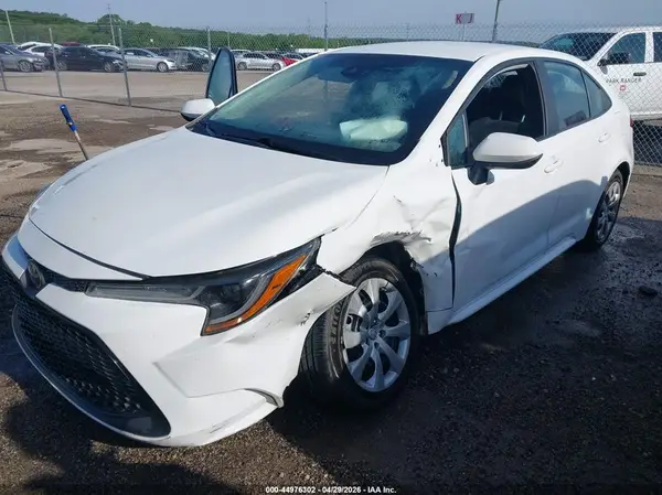 5YFEPMAE5NP342270 2022 TOYOTA COROLLA - Image 2