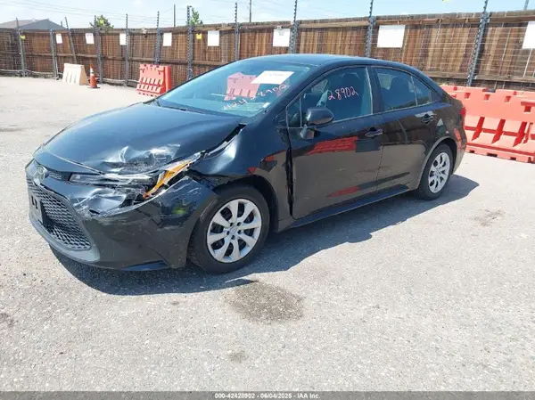 5YFEPMAE5NP342558 2022 TOYOTA COROLLA - Image 2